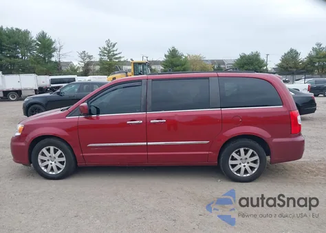 2015 Chrysler Town & Country Touring из США, поврежденный, VIN 2C4RC1BG9FR716571